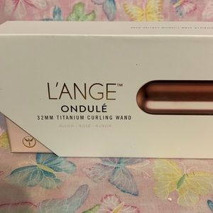🦋 L’Ange 32 mm titanium curling wand. Brand new. Never out of box.